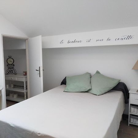 Apartamento T2 De Standing Pres Du Port, Avec Terrasse Et Clim La Ciotat Exterior foto